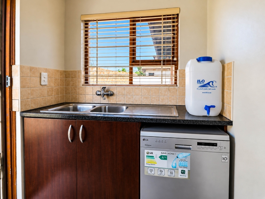 3 Bedroom Property for Sale in Thatchfield Estate Gauteng