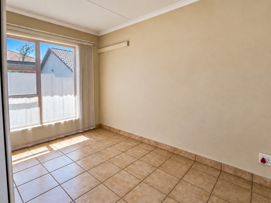 3 Bedroom Property for Sale in Thatchfield Estate Gauteng