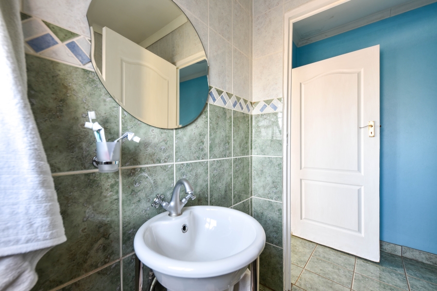 5 Bedroom Property for Sale in Grootfontein Country Estate Gauteng