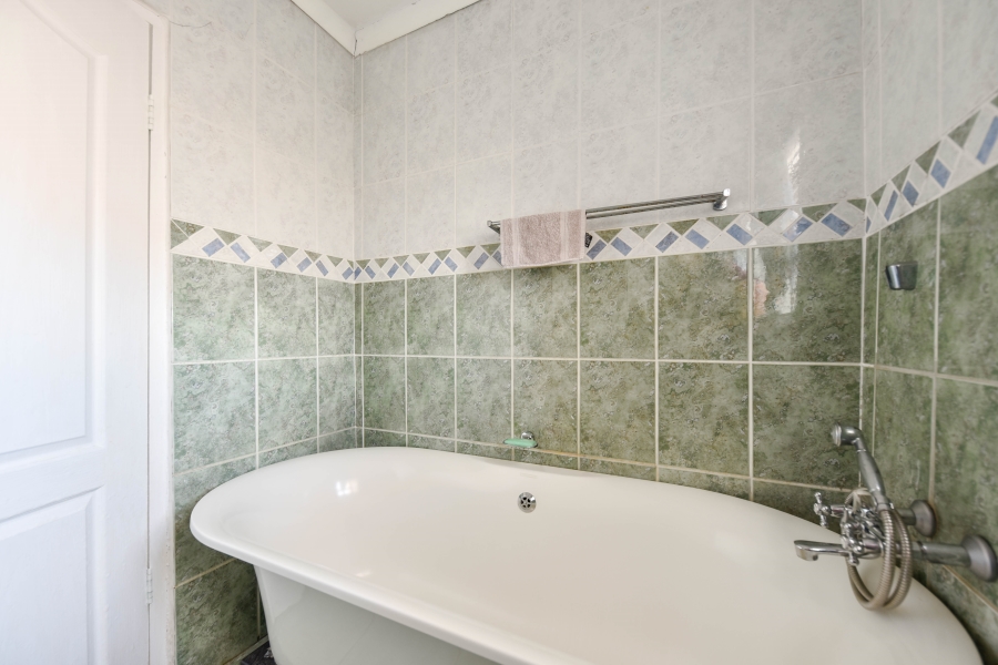 5 Bedroom Property for Sale in Grootfontein Country Estate Gauteng