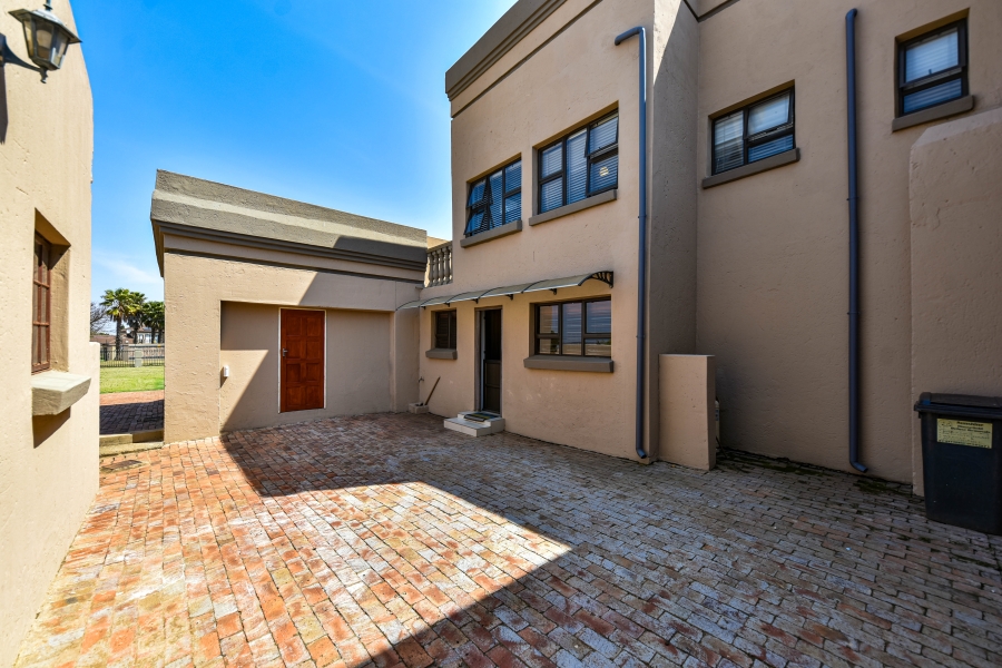 5 Bedroom Property for Sale in Grootfontein Country Estate Gauteng