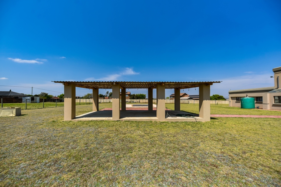 5 Bedroom Property for Sale in Grootfontein Country Estate Gauteng