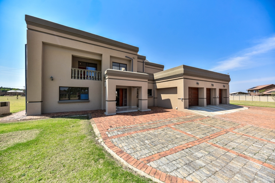 5 Bedroom Property for Sale in Grootfontein Country Estate Gauteng