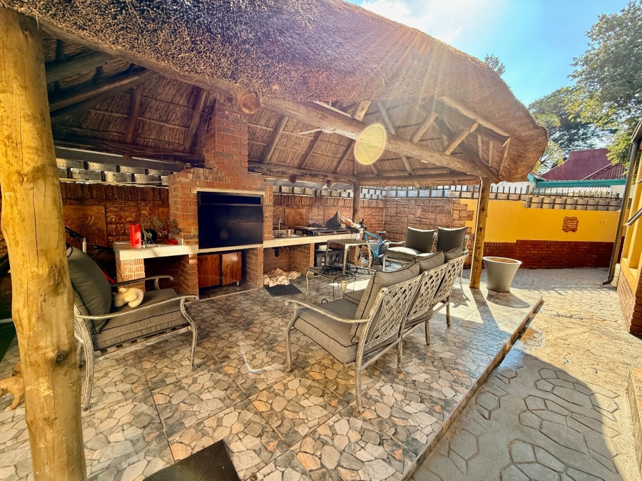 4 Bedroom Property for Sale in Ninapark Gauteng