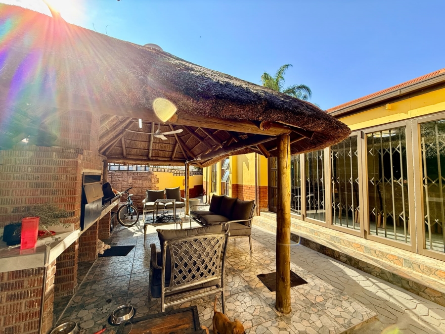 4 Bedroom Property for Sale in Ninapark Gauteng