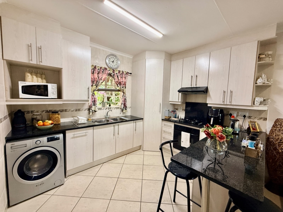3 Bedroom Property for Sale in Florauna Gauteng
