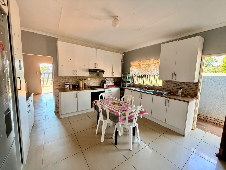 3 Bedroom Property for Sale in The Orchards Gauteng