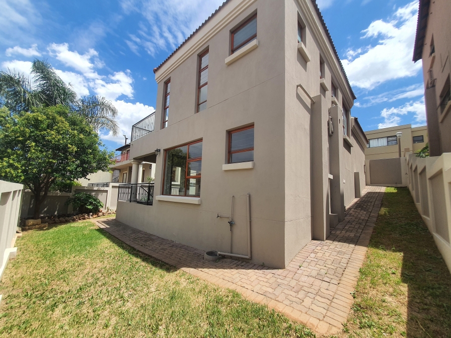 To Let 3 Bedroom Property for Rent in Bassonia Gauteng