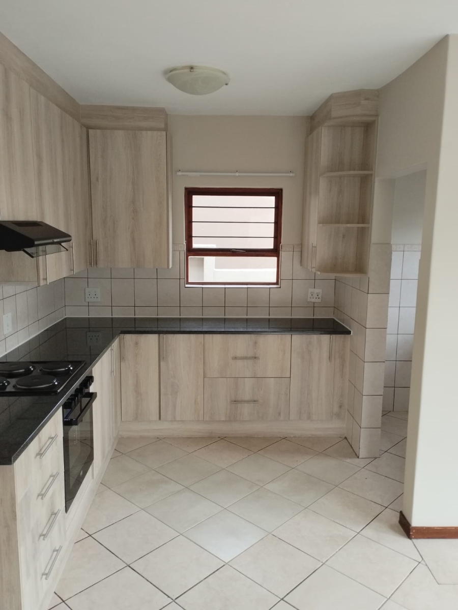 To Let 3 Bedroom Property for Rent in Bassonia Gauteng