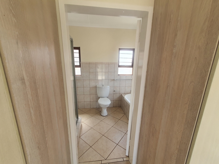 To Let 3 Bedroom Property for Rent in Bassonia Gauteng