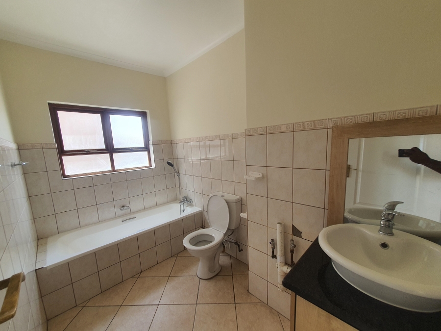 To Let 3 Bedroom Property for Rent in Bassonia Gauteng