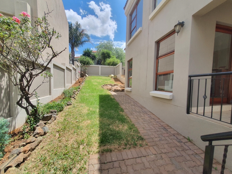 To Let 3 Bedroom Property for Rent in Bassonia Gauteng