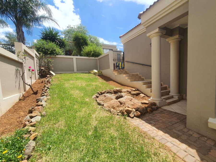 To Let 3 Bedroom Property for Rent in Bassonia Gauteng
