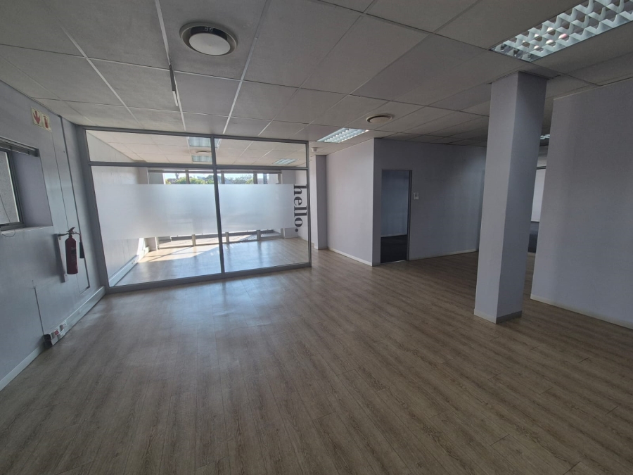 To Let Commercial Property for Rent in Die Hoewes Gauteng