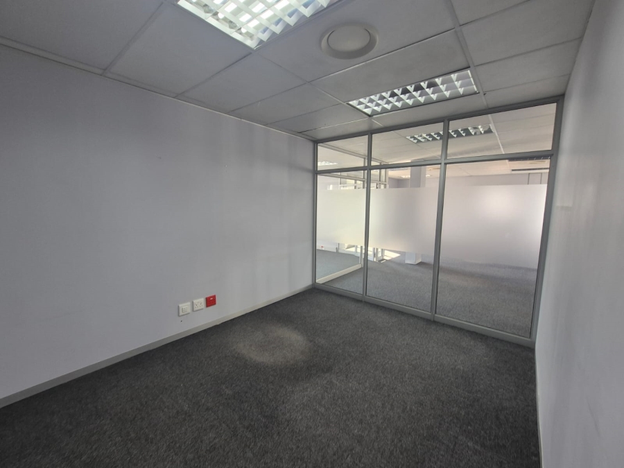 To Let Commercial Property for Rent in Die Hoewes Gauteng