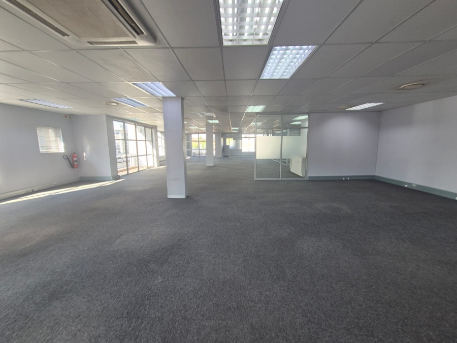 To Let Commercial Property for Rent in Die Hoewes Gauteng