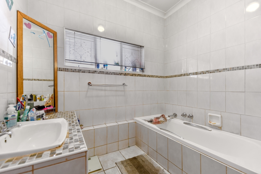 3 Bedroom Property for Sale in Villieria Gauteng