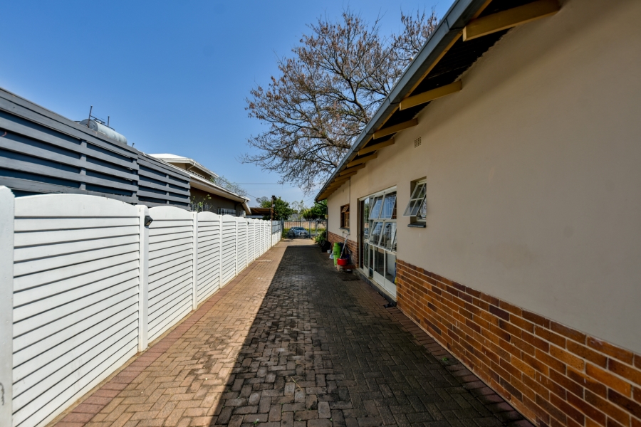 3 Bedroom Property for Sale in Villieria Gauteng