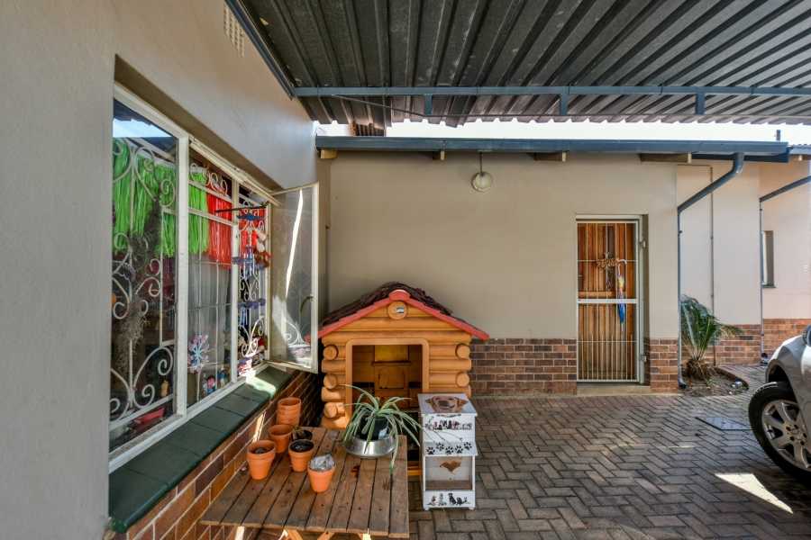 3 Bedroom Property for Sale in Villieria Gauteng
