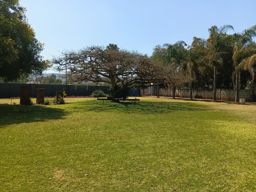 7 Bedroom Property for Sale in Andeon AH Gauteng