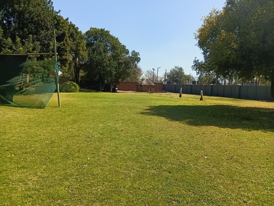 7 Bedroom Property for Sale in Andeon AH Gauteng