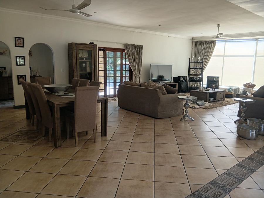 7 Bedroom Property for Sale in Andeon AH Gauteng