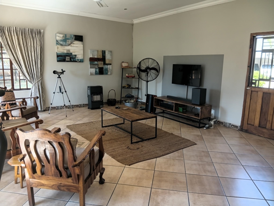 7 Bedroom Property for Sale in Andeon AH Gauteng