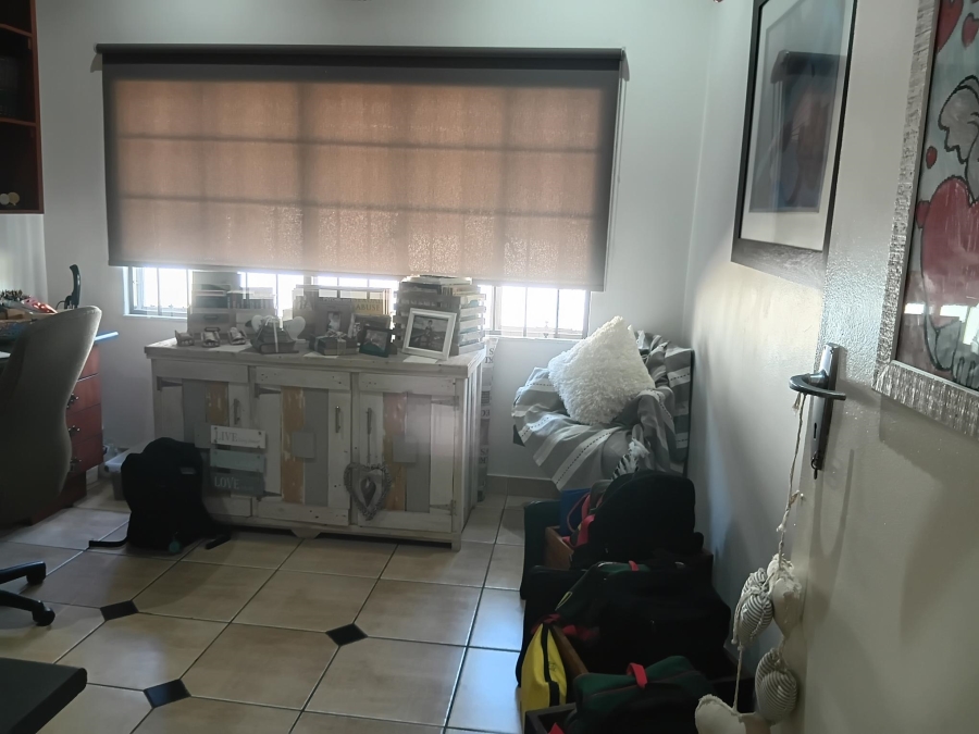 7 Bedroom Property for Sale in Andeon AH Gauteng
