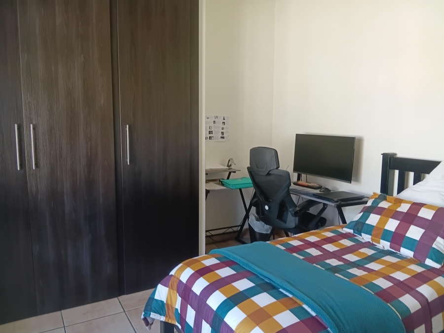 7 Bedroom Property for Sale in Andeon AH Gauteng