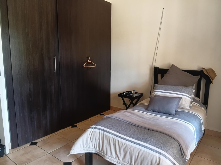 7 Bedroom Property for Sale in Andeon AH Gauteng