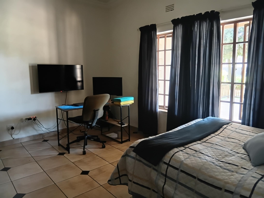 7 Bedroom Property for Sale in Andeon AH Gauteng