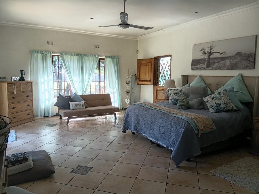 7 Bedroom Property for Sale in Andeon AH Gauteng