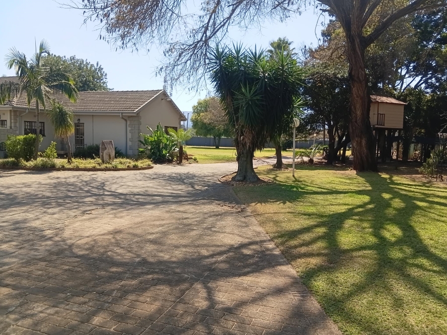 7 Bedroom Property for Sale in Andeon AH Gauteng