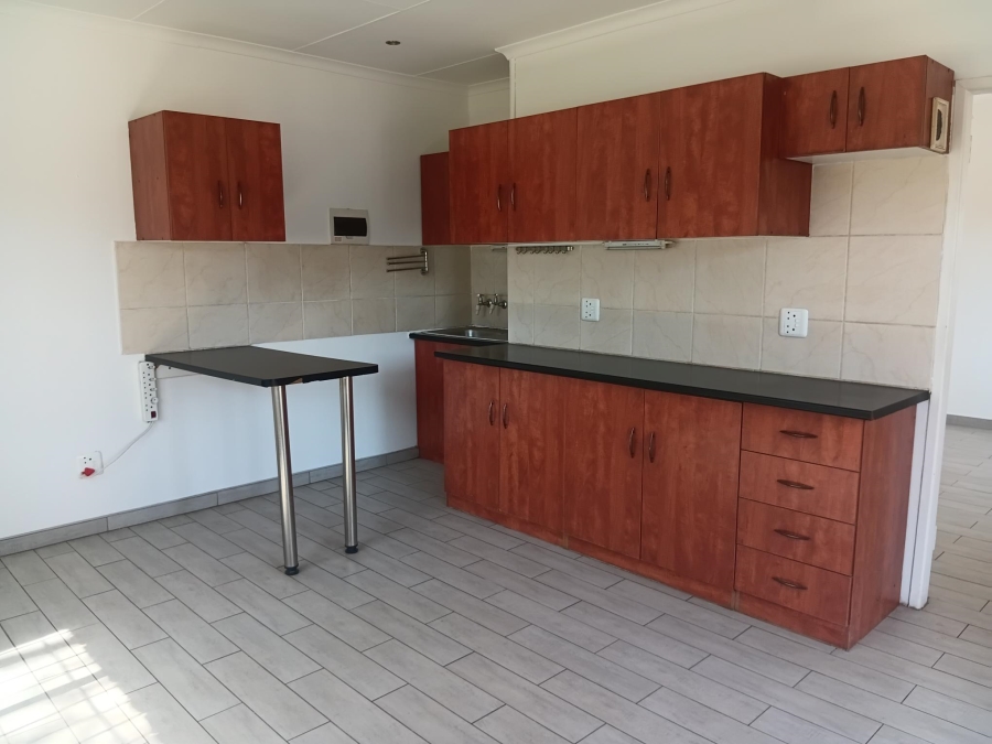 7 Bedroom Property for Sale in Andeon AH Gauteng