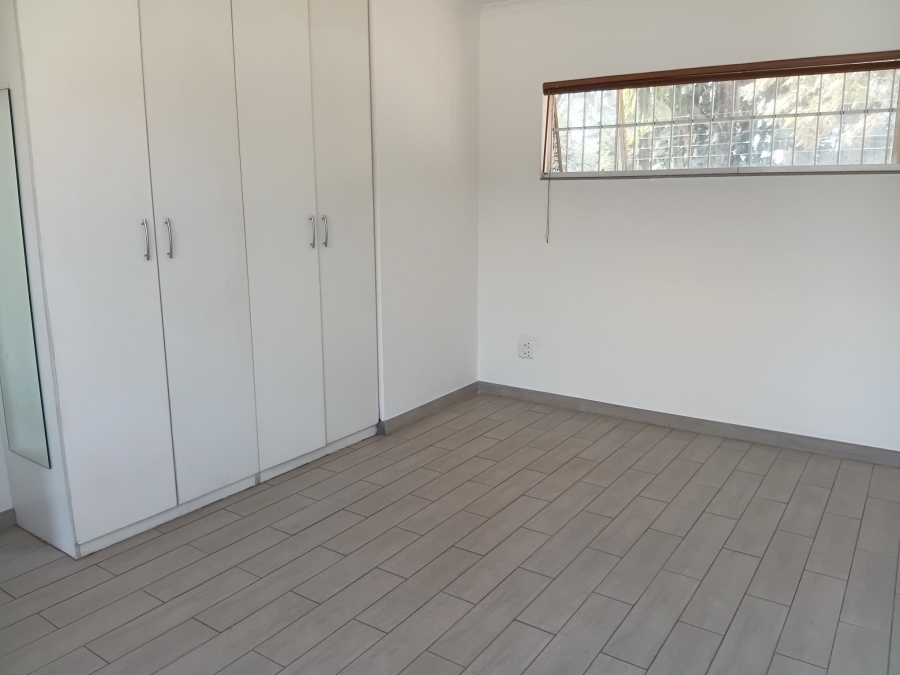 7 Bedroom Property for Sale in Andeon AH Gauteng