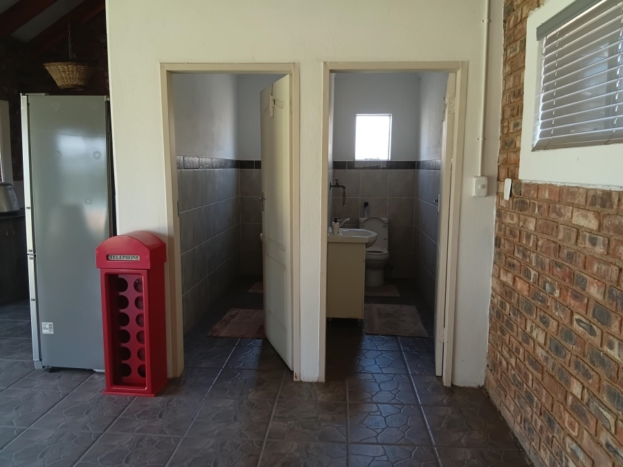 7 Bedroom Property for Sale in Andeon AH Gauteng