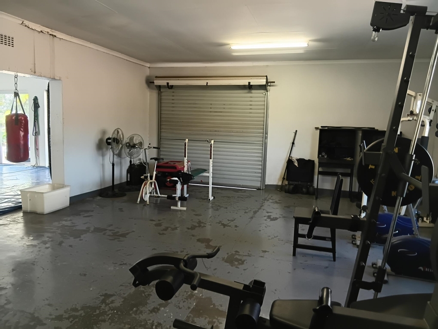 7 Bedroom Property for Sale in Andeon AH Gauteng
