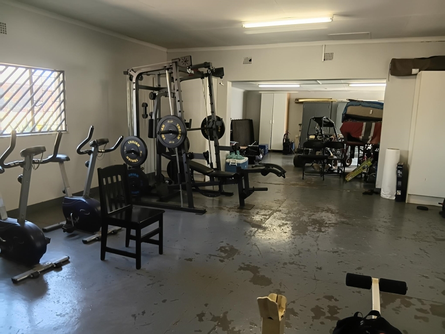 7 Bedroom Property for Sale in Andeon AH Gauteng