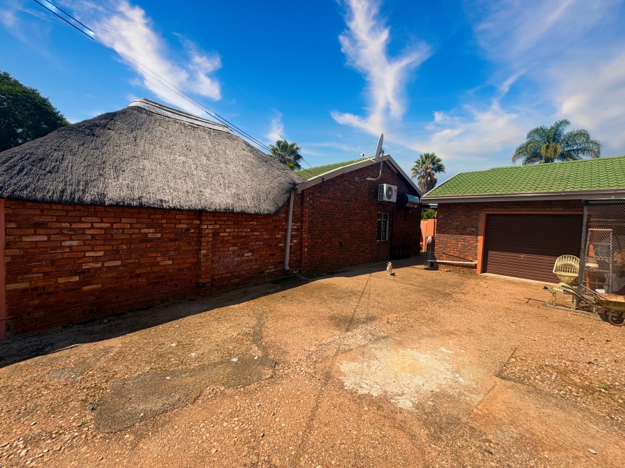 4 Bedroom Property for Sale in Karenpark Gauteng