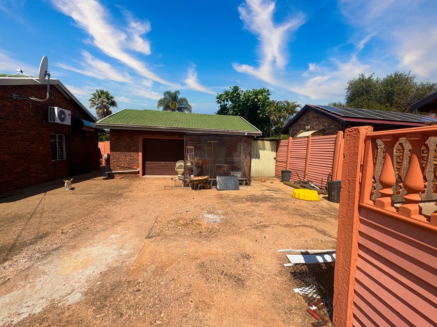 4 Bedroom Property for Sale in Karenpark Gauteng