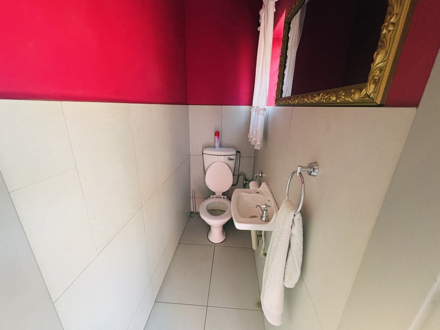 4 Bedroom Property for Sale in Karenpark Gauteng