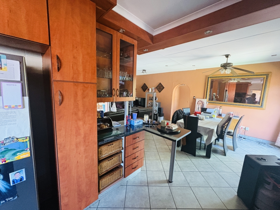 4 Bedroom Property for Sale in Karenpark Gauteng