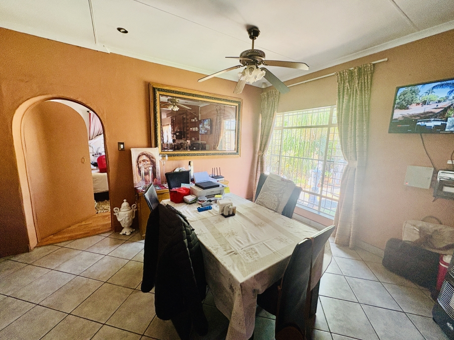 4 Bedroom Property for Sale in Karenpark Gauteng