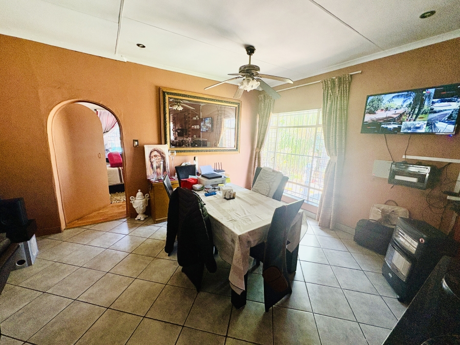 4 Bedroom Property for Sale in Karenpark Gauteng