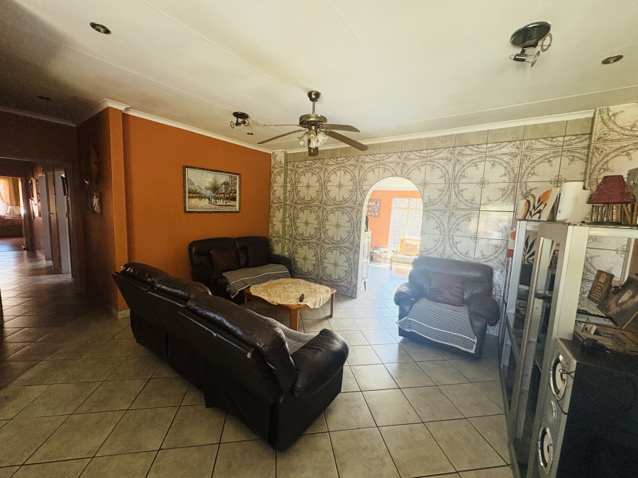 4 Bedroom Property for Sale in Karenpark Gauteng