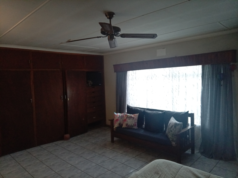 4 Bedroom Property for Sale in Vanderbijlpark CE 2 Gauteng