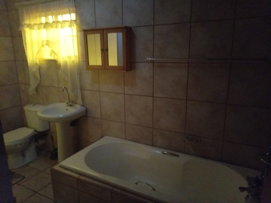 4 Bedroom Property for Sale in Vanderbijlpark CE 2 Gauteng