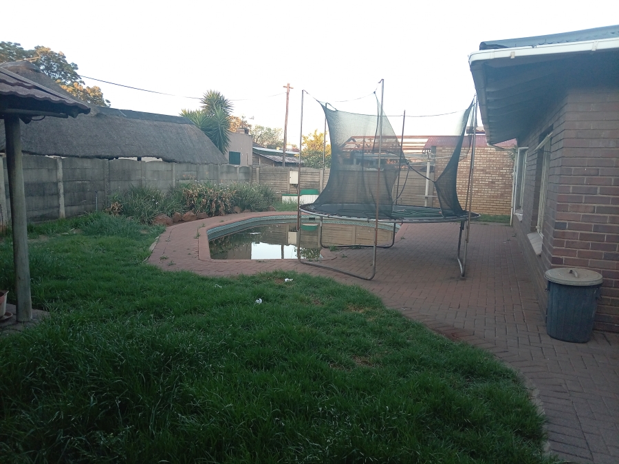 4 Bedroom Property for Sale in Vanderbijlpark CE 2 Gauteng