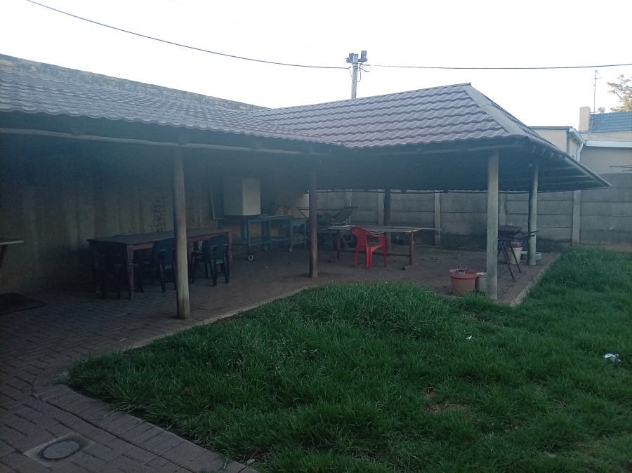 4 Bedroom Property for Sale in Vanderbijlpark CE 2 Gauteng