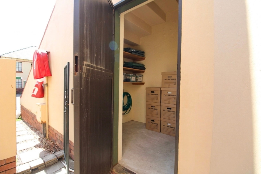 2 Bedroom Property for Sale in North Riding Gauteng